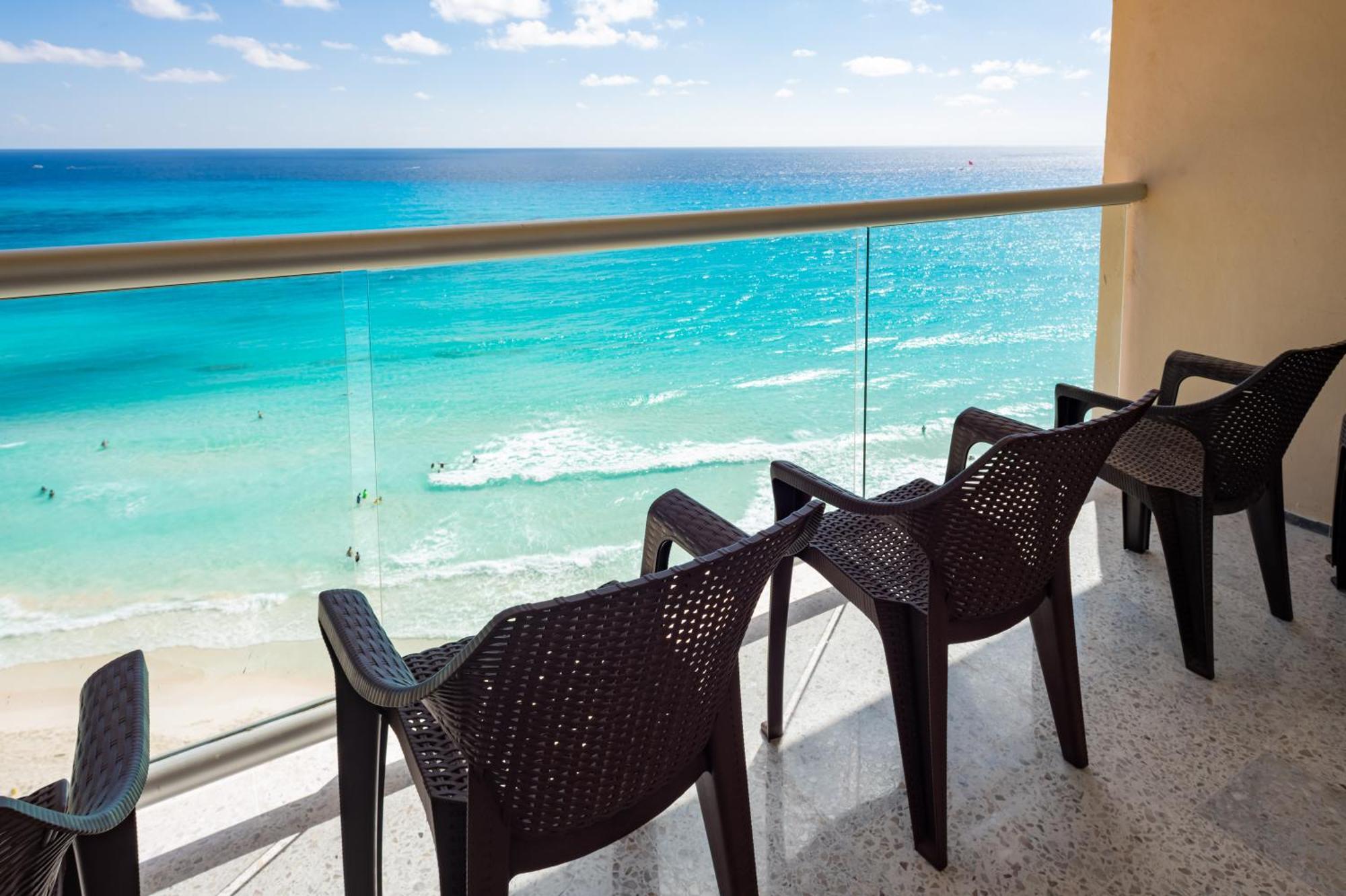 2 Story Oceanfront Penthouses On Cancun Beach! المظهر الخارجي الصورة