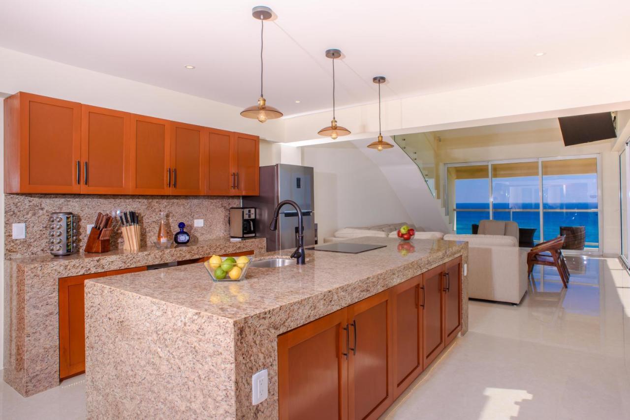 2 Story Oceanfront Penthouses On Cancun Beach! المظهر الخارجي الصورة