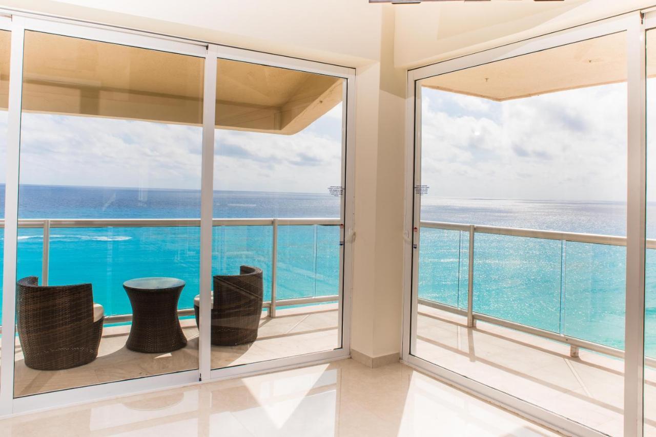 2 Story Oceanfront Penthouses On Cancun Beach! المظهر الخارجي الصورة