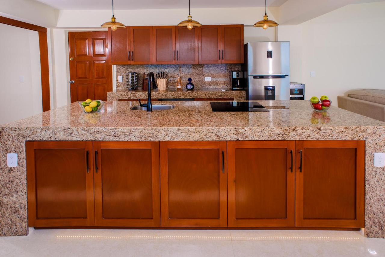 2 Story Oceanfront Penthouses On Cancun Beach! المظهر الخارجي الصورة