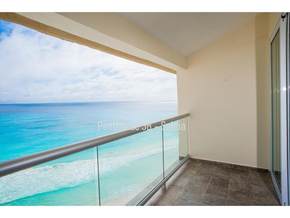 2 Story Oceanfront Penthouses On Cancun Beach! المظهر الخارجي الصورة